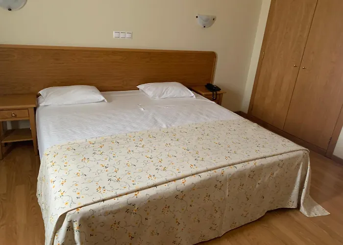 Отель Estrela Da 3*